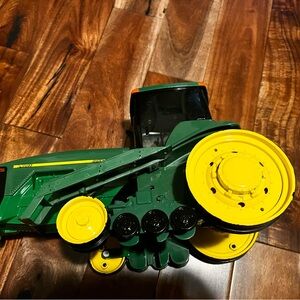1/16 John Deere 8400t ( no tracks )